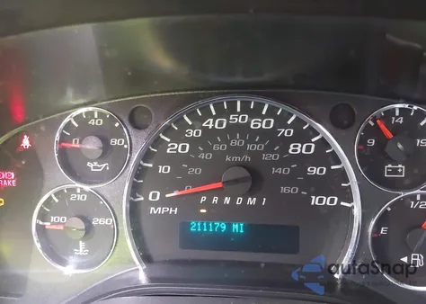 2014 Chevrolet Express 2500 Work Van z USA, uszkodzony, nr VIN 1GCWGFCA1E1208239